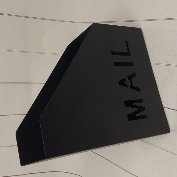 Bundle of 2 Home Decor pieces - Picture 3 of 5